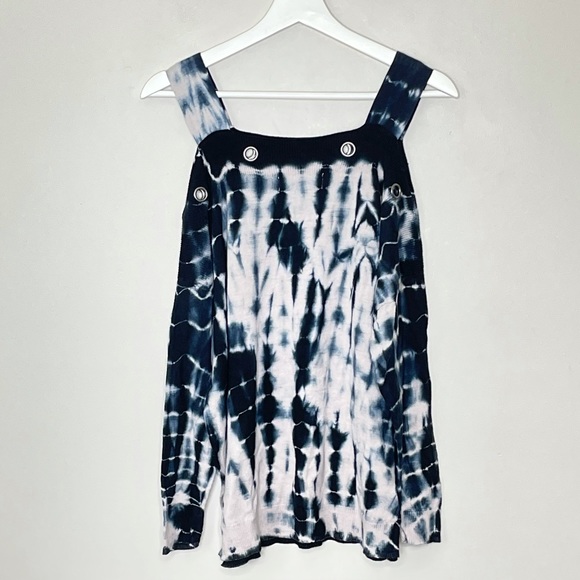 ROCK & REPUBLIC | Tie Dye Cold Shoulder Top | XS - Picture 2 of 5